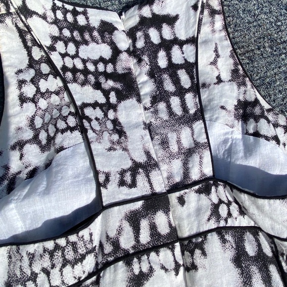 Black and White Designed Dress - Picture 7 of 9